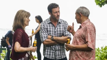 "Ka lā'au kumu 'ole o Kahilikolo" -- It's Thanksgiving, and while Junior and Tani track down the thief who robbed his parents' home, Five-0 investigates the murder of a beloved philanthropist and the theft of his ultra-valuable koa tree. Also, Danny moves in with McGarrett, on HAWAII FIVE-0, Friday, Nov. 22 (8:00-9:00 PM, ET/PT) on the CBS Television Network. Pictured L to R: Alex O'Loughlin as Steve McGarrett and Dennis Chun as Sgt. Duke Lukela. Photos: Karen Neal/CBS©2019 CBS Broadcasting, Inc. All Rights Reserved ("Ka lā'au kumu 'ole o Kahilikolo" is Hawaiian for "The Trunkless Tree of Kahilikolo")
