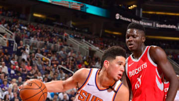 PHOENIX, AZ - NOVEMBER 16: Devin Booker