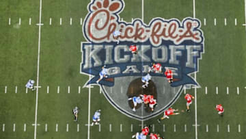 Sep 3, 2016; Atlanta, GA, USA; Georgia Bulldogs quarterback Jacob Eason (10) tosses the ball to running back Nick Chubb (27) in the second quarter of their game against the North Carolina Tar Heels in the 2016 Chick-Fil-A Kickoff game at Georgia Dome. Georgia won 33-24. Mandatory Credit: Jason Getz-USA TODAY Sports