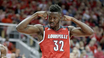 LOUISVILLE, KY - MARCH 01: Chinanu Onuaku #32 of the Louisville Cardinals celebrates during the game against the Georgia Tech Yellow Jackets at KFC YUM! Center on March 1, 2016 in Louisville, Kentucky. (Photo by Andy Lyons/Getty Images)