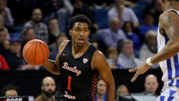 BUFFALO, NY - JANUARY 31: Justin Turner #1 of the Bowling Green Falcons looks to make a pass during the second half against the Buffalo Bulls at Alumni Arena on January 31, 2020 in Buffalo, New York. Bowling Green beats Buffalo 78 to 77. (Photo by Timothy T Ludwig/Getty Images)