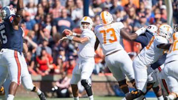AUBURN, AL - OCTOBER 13: Quarterback Jarrett Guarantano #2 of the Tennessee Volunteers looks to throw a pass during the first quarter of their game against the Auburn Tigers at Jordan-Hare Stadium on October 13, 2018 in Auburn, Alabama. (Photo by Michael Chang/Getty Images)