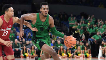 PORTLAND, OR - NOVEMBER 26: Troy Brown