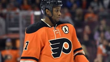 Oct 24, 2015; Philadelphia, PA, USA; Philadelphia Flyers right wing Wayne Simmonds (17) against the New York Rangers during the second period at Wells Fargo Center. The Flyers won 3-2 in overtime. Mandatory Credit: Derik Hamilton-USA TODAY Sports