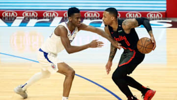 LOS ANGELES, CA - DECEMBER 17: Damian Lillard #0 of the Portland Trail Blazers handles the ball against the LA Clippers on December 17, 2018 at STAPLES Center in Los Angeles, California. NOTE TO USER: User expressly acknowledges and agrees that, by downloading and/or using this Photograph, user is consenting to the terms and conditions of the Getty Images License Agreement. Mandatory Copyright Notice: Copyright 2018 NBAE (Photo by Chris Elise/NBAE via Getty Images)