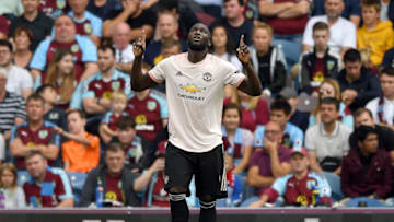BURNLEY, ENGLAND - SEPTEMBER 02: Romelu Lukaku of Manchester United celebrates as he scores his team's second goal during the Premier League match between Burnley FC and Manchester United at Turf Moor on September 2, 2018 in Burnley, United Kingdom. (Photo by Shaun Botterill/Getty Images)