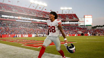 TAMPA, FLORIDA - SEPTEMBER 22: Evan Engram #88 of the New York Giants celebrates after defeating the Tampa Bay Buccaneers 32-31 at Raymond James Stadium on September 22, 2019 in Tampa, Florida. (Photo by Michael Reaves/Getty Images)