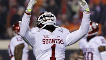 Nov 28, 2015; Stillwater, OK, USA; Oklahoma Sooners linebacker Dominique Alexander (1) celebrates during the fourth quarter at Boone Pickens Stadium. Oklahoma won 58-23. Mandatory Credit: Alonzo Adams-USA TODAY Sports