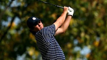 MEDINAH, IL - SEPTEMBER 29: Jason Dufner of the USA hits a tee shot during day two of the Afternoon Four-Ball Matches for The 39th Ryder Cup at Medinah Country Club on September 29, 2012 in Medinah, Illinois. (Photo by Mike Ehrmann/Getty Images)