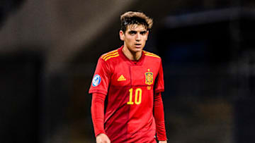 Gonzalo Villar of Spain. (Photo by Marcio Machado/Getty Images)