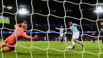 MANCHESTER, ENGLAND - OCTOBER 17: Gabriel Jesus of Manchester City scores the second City goal past Pepe Reina during the UEFA Champions League group F match between Manchester City and SSC Napoli at Etihad Stadium on October 17, 2017 in Manchester, United Kingdom. (Photo by Stu Forster/Getty Images)