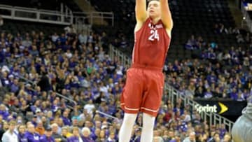 Dec 10, 2016; Kansas City, MO, USA; Washington State Cougars forward Josh Hawkinson (24) shoots a jump shot during the second half against the Kansas State Wildcats at Sprint Center. Kansas State won 70-56. Mandatory Credit: Denny Medley-USA TODAY Sports