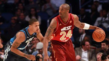 Kobe Bryant #24 of the Los Angeles Lakers and Derrick Rose #1 of the Chicago Bulls (Photo by Ronald Martinez/Getty Images)