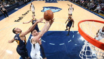 MEMPHIS, TN - FEBRUARY 7: Marc Gasol #33 of the Memphis Grizzlies shoots the ball during the game against the Utah Jazz on February 7, 2018 at FedExForum in Memphis, Tennessee. Copyright 2018 NBAE (Photo by Joe Murphy/NBAE via Getty Images)Getty ID: 916014460Image Size: 3600 x 2400