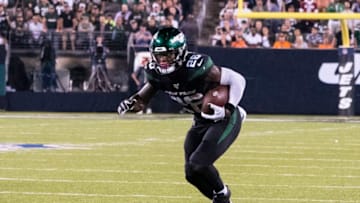 EAST RUTHERFORD, NJ - SEPTEMBER 16: New York Jets Running Back Le'Veon Bell (26) runs with the ball during the second half of the game between the Cleveland Browns and the New York Jets on September 16, 2019, at MetLife Stadium in East Rutherford, NJ. (Photo by Gregory Fisher/Icon Sportswire via Getty Images)
