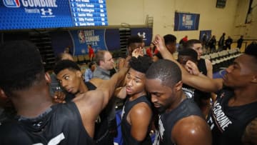 CHICAGO, IL - MAY 17: NBA Draft prospects huddle up during the NBA Draft Combine Day 1 at the Quest Multisport Center on May 17, 2018 in Chicago, Illinois. NOTE TO USER: User expressly acknowledges and agrees that, by downloading and/or using this Photograph, user is consenting to the terms and conditions of the Getty Images License Agreement. Mandatory Copyright Notice: Copyright 2018 NBAE (Photo by Jeff Haynes/NBAE via Getty Images)