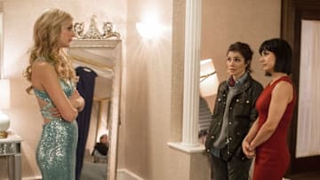From left: Caitlin FitzGerald, Shiri Appleby and Constance Zimmer in UnREAL season 3, episode 1. Photo Credit: Courtesy of Lifetime.