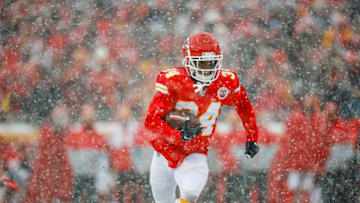 Darwin Thompson #34 of the Kansas City Chiefs (Photo by David Eulitt/Getty Images)