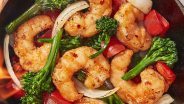 Panda Express - Sizzling Shrimp - SS_Social_CraveableCarousel Photographer - Leslie Grow. Prop Stylist - Aimie Vredevoogd. Food Stylist - Kimberly Huson.