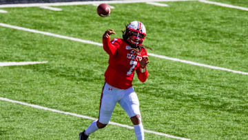 LUBBOCK, TEXAS - OCTOBER 19: Quarterback Jett Duffey #7 of the Texas Tech Red Raiders passes the ball during the second half of the college football game against the Iowa State Cyclones on October 19, 2019 at Jones AT&T Stadium in Lubbock, Texas. (Photo by John E. Moore III/Getty Images)
