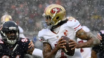 Dec 4, 2016; Chicago, IL, USA; Chicago Bears outside linebacker Leonard Floyd (94) puts pressure on San Francisco 49ers quarterback Colin Kaepernick (7) during the first half at Soldier Field. Mandatory Credit: Mike DiNovo-USA TODAY Sports