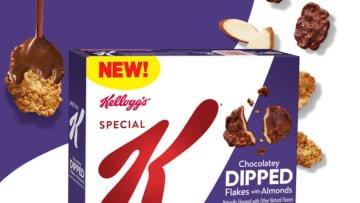 Kellogg’s Special K is helping cereal fans find the perfect bite of deliciousness this April with new Kellogg’s® Special K® Dipped Chocolatey Almond, featuring the brand’s first-ever chocolatey dipped cereal flakes in the U.S. market. (Credit: Kellogg Company)