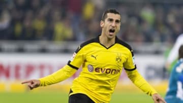 MOENCHENGLADBACH, GERMANY - JANUARY 23: Henrikh Mkhitaryan of Borussia Dortmund celebrates scoring the goal to the 0:2 during the Bundesliga match between Borussia Moenchengladbach and Borussia Dortmund at Borussia-Park on January 23, 2016 in Moenchengladbach, Germany. (Photo by Alexandre Simoes/Borussia Dortmund/Getty Images)