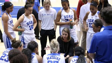 DURHAM, NC - NOVEMBER 15: Duke head coach Joanne P. McCallie talks to her team during a timeout. The Duke University Blue Devils hosted the Longwood University Lancers at Cameron Indoor Stadium in Durham, North Carolina in a 2016-17 NCAA Division I Women's Basketball game on November 15, 2016. Duke won the game 105-48. (Photo by Andy Mead/YCJ/Icon Sportswire via Getty Images)