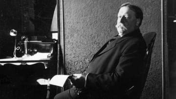 Yes, President William Howard Taft had a little trouble while taking a bath. No, it's probably not the story you're thinking about.