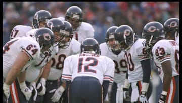 27 Nov 1995: Quarterback Erik Kramer of the Chicago Bears gives instructions to his teammates during a game against the New York Giants at Giants Stadium in East Rutherford, New Jersey. The Bears won the game 27-24. Mandatory Credit: Simon Bruty /Al