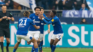 GELSENKIRCHEN, GERMANY - MARCH 07: (BILD ZEITUNG OUT) Weston McKennie of FC Schalke 04 celebrates after scoring his team's first goal with teammates during the Bundesliga match between FC Schalke 04 and TSG 1899 Hoffenheim at Veltins-Arena on March 7, 2020 in Gelsenkirchen, Germany. (Photo by Max Maiwald/DeFodi Images via Getty Images)