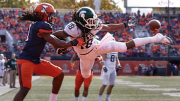 CHAMPAIGN, IL - NOVEMBER 05: Jaylen Dunlap #1 of the Illinois Fighting Illini and Felton Davis III #18 of the Michigan State Spartans battle for the ball in the end zone during the game at Memorial Stadium on November 5, 2016 in Champaign, Illinois. Illinois defeated Michigan State 31-27. (Photo by Michael Hickey/Getty Images)