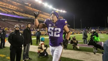 Dec 27, 2015; Minneapolis, MN, USA; Minnesota Vikings linebacker Chad Greenway (52) acknowledges the fans against the New York Giants at TCF Bank Stadium. The Vikings defeated the Giants 49-17. Mandatory Credit: Brace Hemmelgarn-USA TODAY Sports