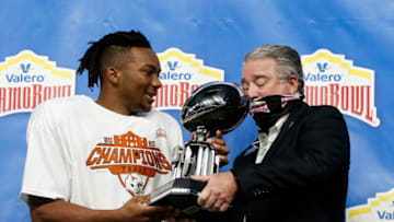 Bijan Robinson, Texas Football (Photo by Tim Warner/Getty Images)