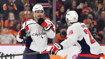 Garnet Hathaway, Nic Dowd, Washington Capitals Mandatory Credit: Eric Hartline-USA TODAY Sports