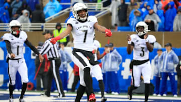 LEXINGTON, KENTUCKY - NOVEMBER 30: Dez Fitzpatrick #7 of the Louisville Cardinals celebrates after a touchdown against the Kentucky Wildcats at Commonwealth Stadium on November 30, 2019 in Lexington, Kentucky. (Photo by Andy Lyons/Getty Images)