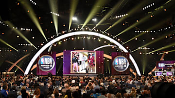 SANTA MONICA, CA - JUNE 25: Actor Anthony Anderson hosts the 2018 NBA Awards Show on June 25, 2018 at The Barkar Hangar in Santa Monica, California. NOTE TO USER: User expressly acknowledges and agrees that, by downloading and/or using this Photograph, user is consenting to the terms and conditions of the Getty Images License Agreement. Mandatory Copyright Notice: Copyright 2018 NBAE (Photo by Adam Pantozzi/NBAE via Getty Images)