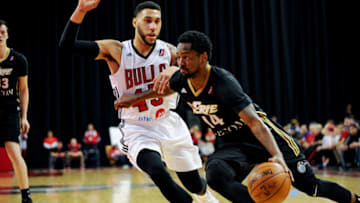 HOFFMAN ESTATES, IL - JANUARY 28: Kalin Lucas #14 of the Erie BayHawks drives to the basket against the Windy City Bulls on January 28, 2017 at the Sears Centre Arena in Hoffman Estates, Illinois. NOTE TO USER: User expressly acknowledges and agrees that, by downloading and or using this photograph, User is consenting to the terms and conditions of the Getty Images License Agreement. Mandatory Copyright Notice: Copyright 2017 NBAE (Photo by John L. Alexander/NBAE via Getty Images)