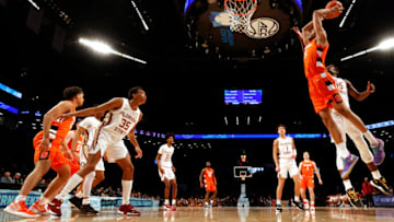 Syracuse basketball (Photo by Sarah Stier/Getty Images)