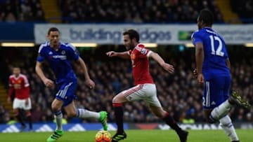 LONDON, ENGLAND - FEBRUARY 07: Juan Mata of Manchester United in action during the Barclays Premier League match between Chelsea and Manchester United at Stamford Bridge on February 7, 2016 in London, England. (Photo by Mike Hewitt/Getty Images)