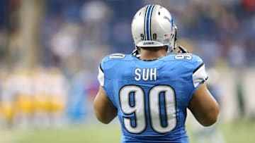 DETROIT, MI - SEPTEMBER 21: Ndamukong Suh #90 of the Detroit Lions warms up prior to the start of the game against the Green Bay Packers at Ford Field on September 21, 2014 in Detroit, Michigan. The Lions defeated the Packers 19-7. (Photo by Leon Halip/Getty Images)