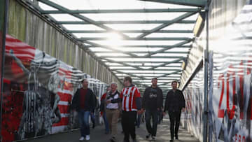 SOUTHAMPTON, ENGLAND - MAY 10: Fans walk towards the ground prior to the Premier League match between Southampton and Arsenal at St Mary's Stadium on May 10, 2017 in Southampton, England. (Photo by Ian Walton/Getty Images)