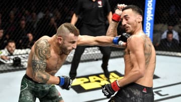 Alexander Volkanovski vs. Max Holloway (Photo by Jeff Bottari/Zuffa LLC)