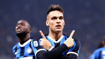 STADIO GIUSEPPE MEAZZA, MILANO, ITALY - 2020/01/11: Lautaro Martinez of FC Internazionale celebrate after scoring a goal during the Serie A match between FC Internazionale and Atalanta Calcio. The match end in a tie 1-1 . (Photo by Marco Canoniero/LightRocket via Getty Images)