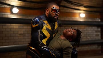Black Lightning -- "The Book of Occupation: Chapter Five" -- Image: BLK305C_0299r.jpg -- Pictured (L-R): Cress Williams as Black Lightning and Jasun Jabbar as Tavon -- Photo: Bob Mahoney/The CW -- © 2019 The CW Network, LLC. All rights reserved.