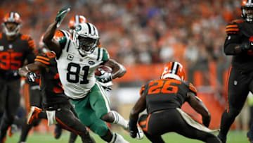 CLEVELAND, OH - SEPTEMBER 20: Quincy Enunwa #81 of the New York Jets makes a catch for a first down in front of Derrick Kindred #26 of the Cleveland Browns during the fourth quarter at FirstEnergy Stadium on September 20, 2018 in Cleveland, Ohio. (Photo by Joe Robbins/Getty Images)