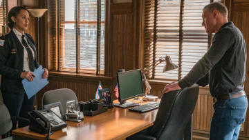 CHICAGO P.D. -- "Protect And Serve" Episode 808 -- Pictured: (l-r) Nicole Ari Parker as Samantha Miller, Jason Beghe as Hank Voight -- (Photo by: Matt Dinerstein/NBC)