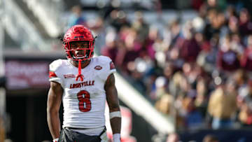 JACKSONVILLE, FL - DECEMBER 30: Louisville Cardinals quarterback Lamar Jackson (8) looks on during the game between the Louisville Cardinals and the Mississippi State Bulldogs on December 30, 2017 at EverBank Field in Jacksonville, Fl. (Photo by David Rosenblum/Icon Sportswire via Getty Images)
