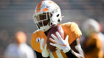Tennessee defensive back Bryce Thompson (0) warms up before a game between Tennessee and Kentucky at Neyland Stadium in Knoxville, Tenn. on Saturday, Oct. 17, 2020.101720 Tenn Ky Pregame