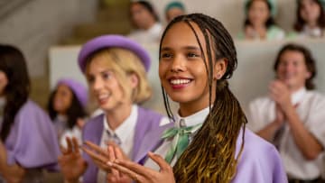 DO REVENGE - (L-R) Maya Hawke as Eleanor and Alisha Boe as Tara in Do Revenge. Cr. Kim Simms/Netflix © 2022.